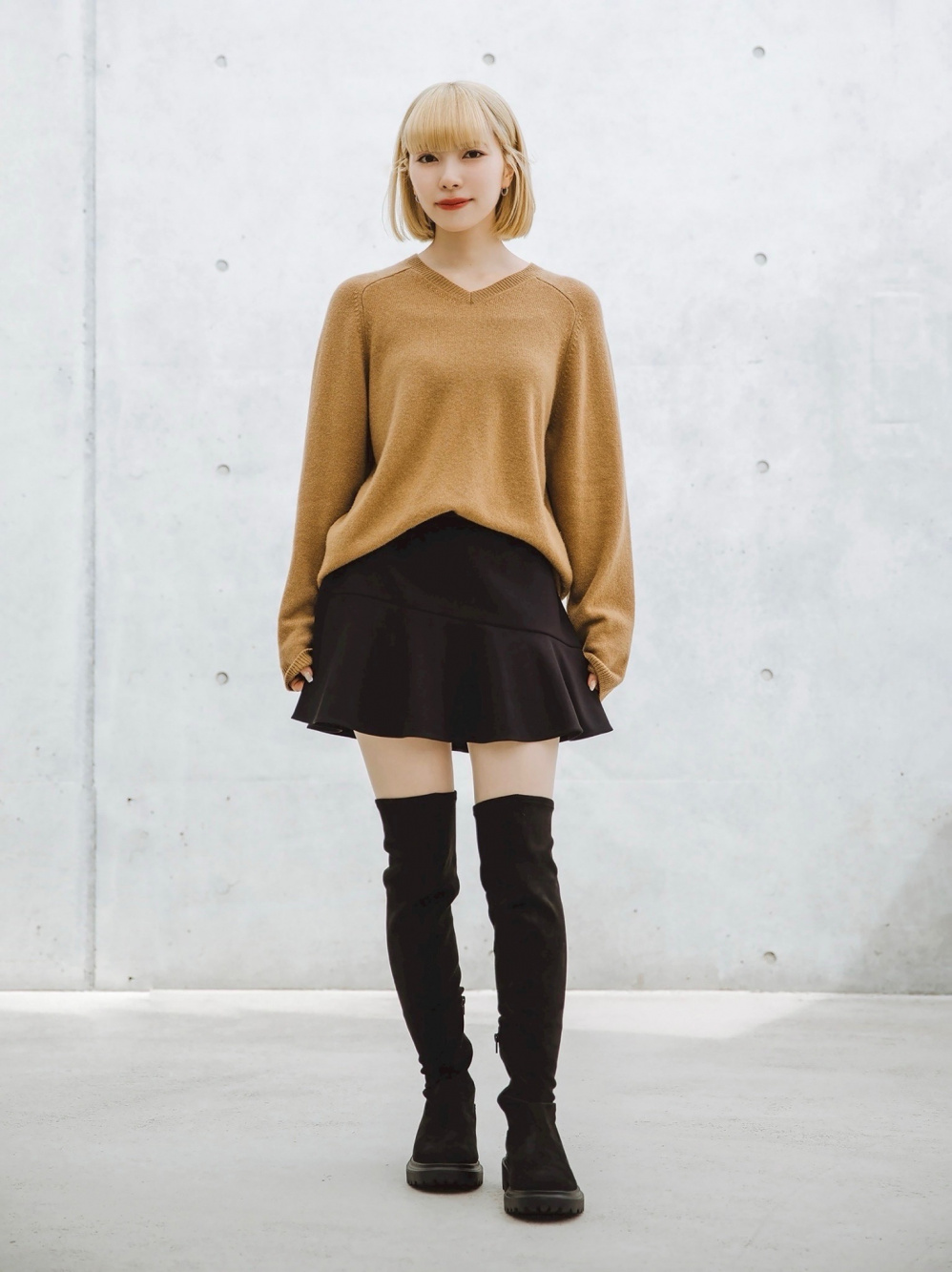 新品 今季 ユニクロ カシミヤリラックスVネックセーター スカーフ付き XL ユニクロ公式 | カシミヤリラックスVネックセータースカーフつき