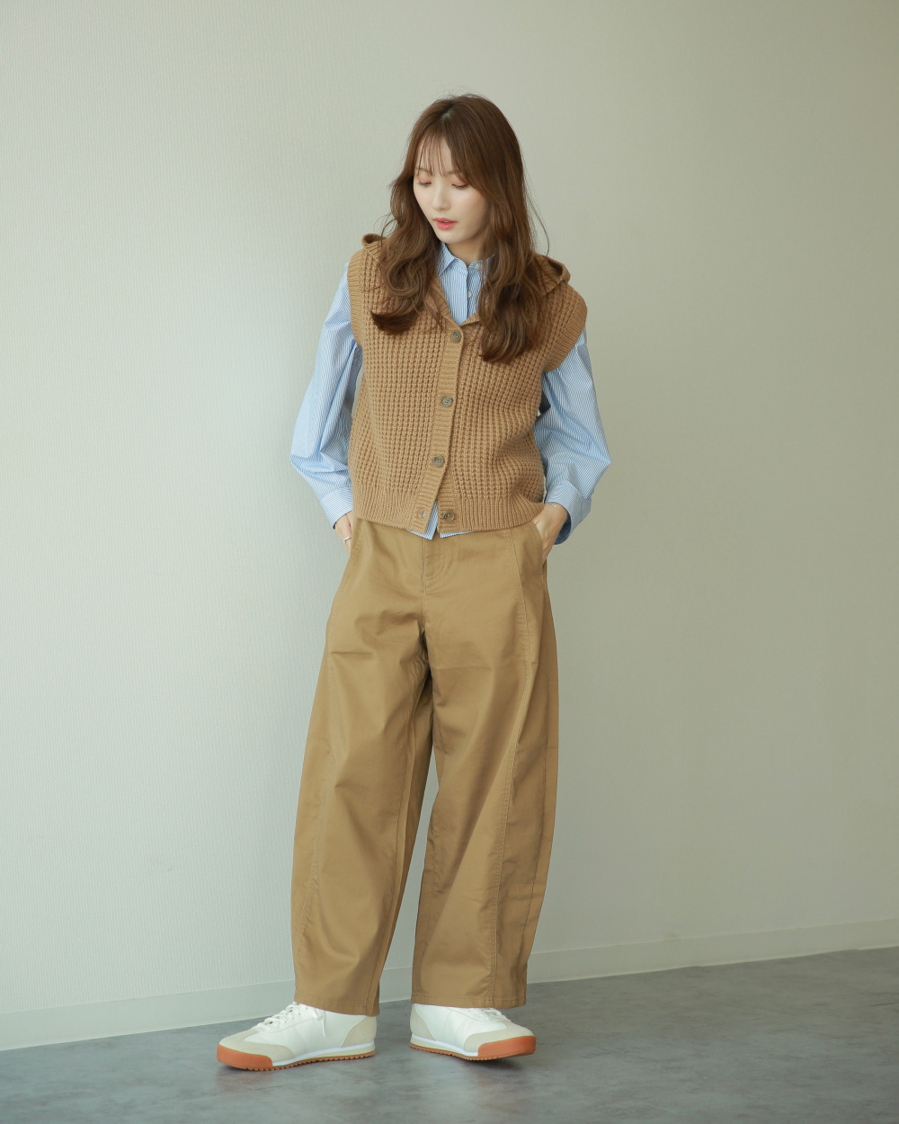 コットンカーブアンクルパンツ」の着用コーディネート| ユニクロ公式