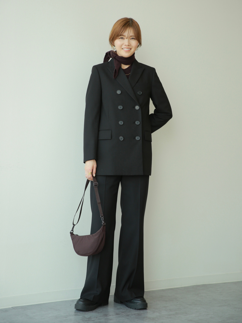 ダブルロングコート、カシミヤリラックスVネックセータースカーフつき