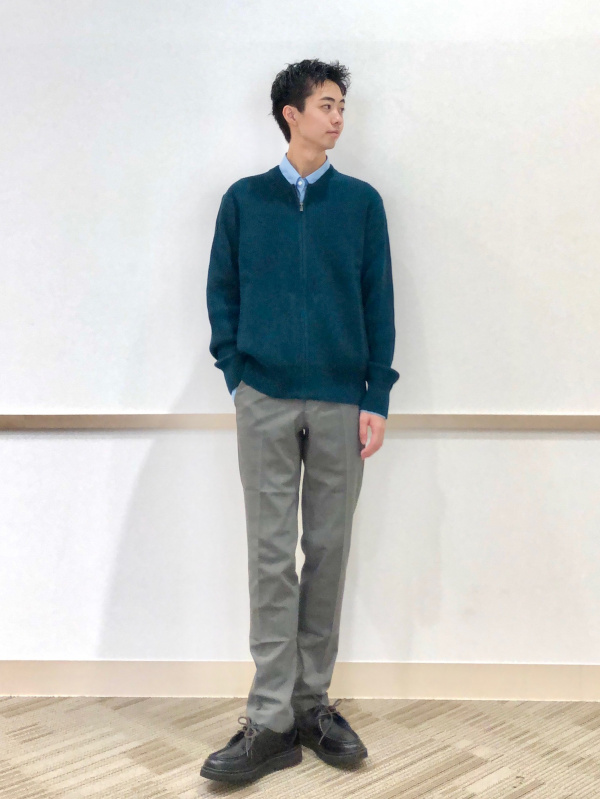 クルーネックフルジップカーディガンのコーディネート・着用イメージ