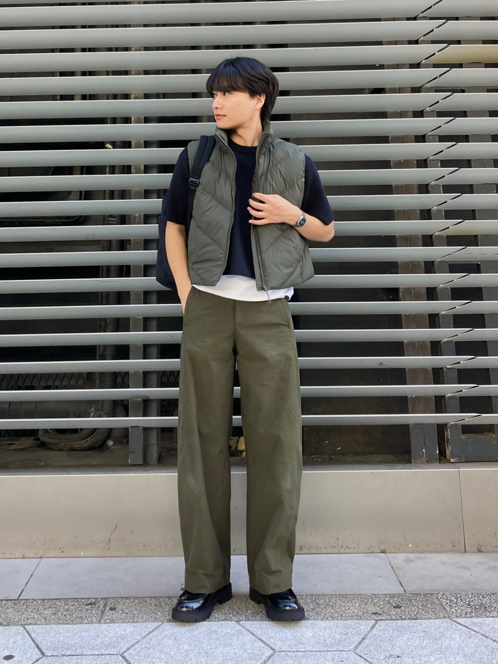 ドライスウェットカーブパンツ、ドライカノコポロシャツ」の着用