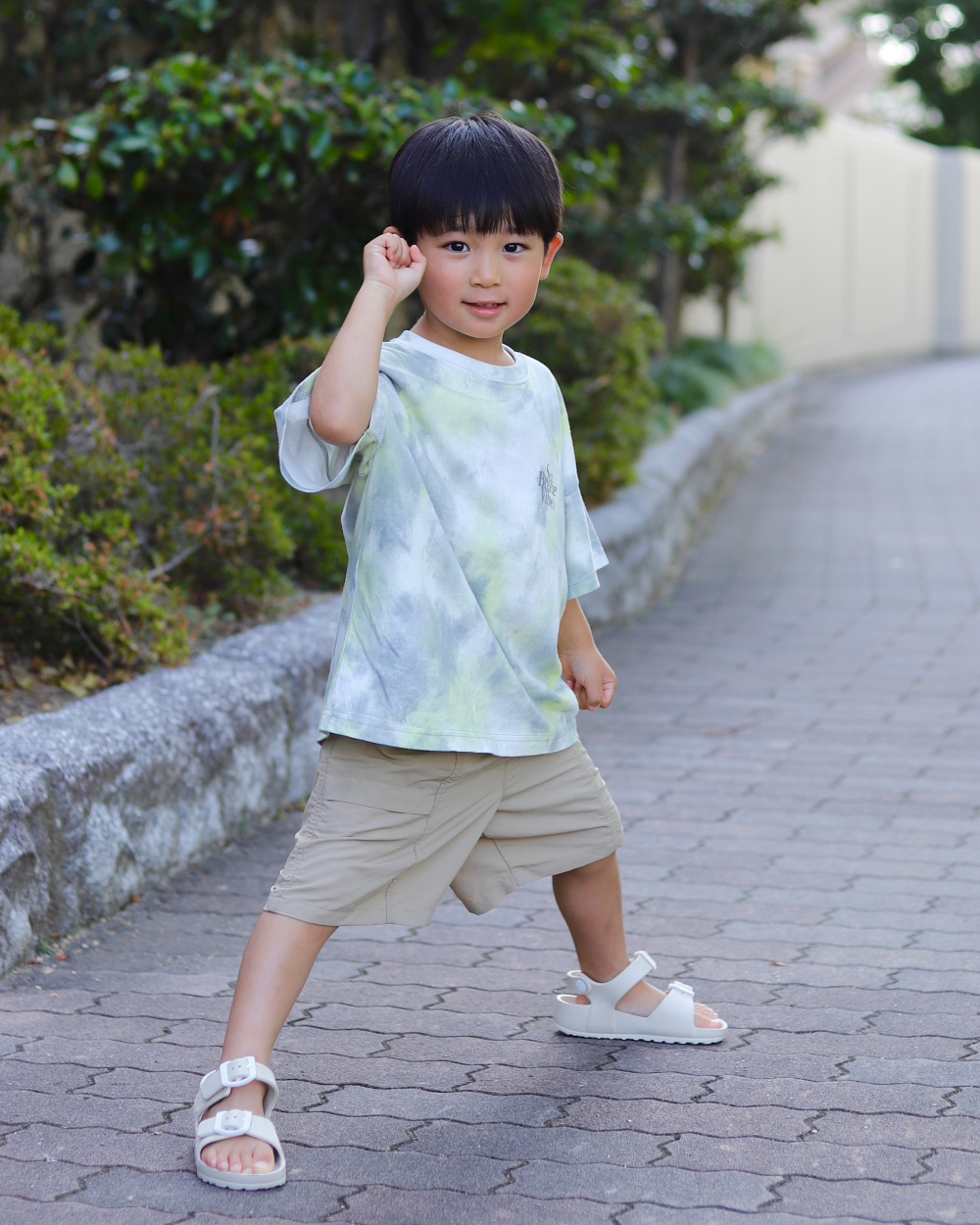 UVカットポケッタブルパーカ、ギアショートパンツ/水陸両用」の着用