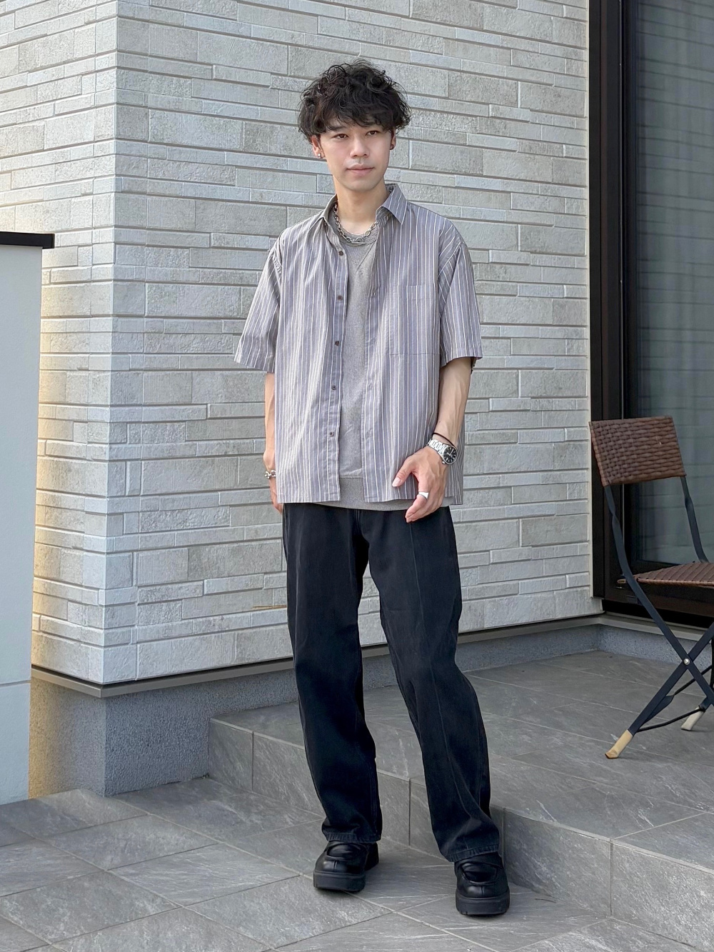 デニムジャケット、ワイドストレートジーンズ」の着用コーディネート