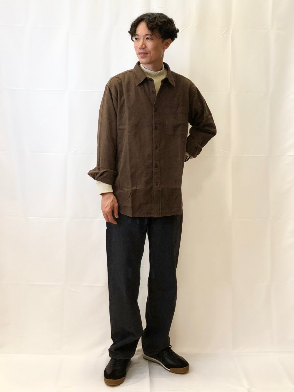 ブラッシュドジャージージャケット ダークブラウン 、ヘリンボーン２着 ユニクロ ブラッシュドジャージージャケット ダークブラウン 、ヘリンボーン2着