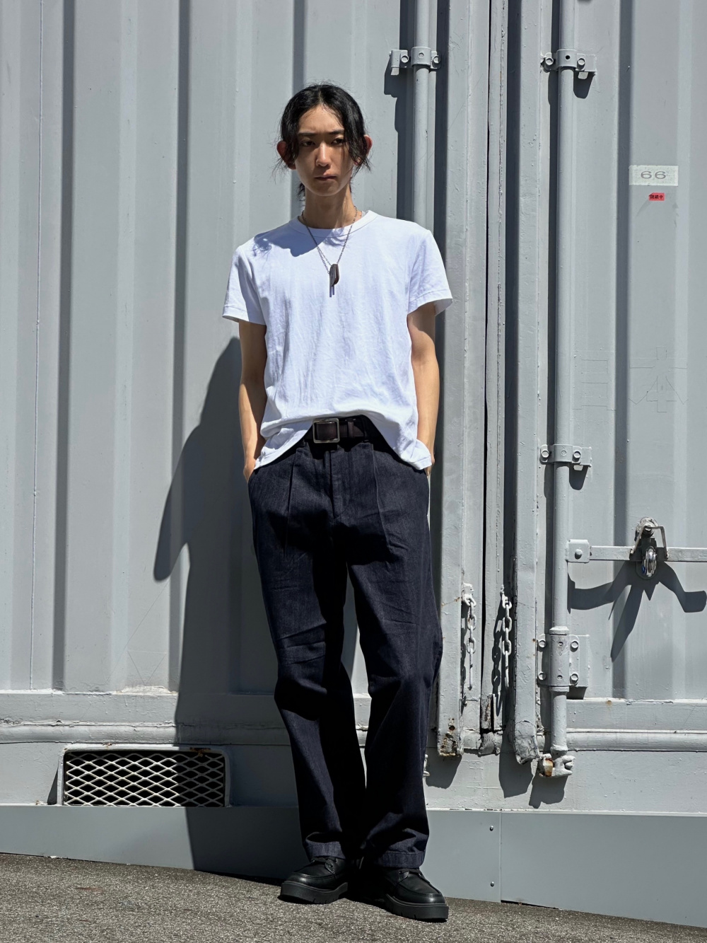 タックストレートパンツ／デニム」の着用コーディネート