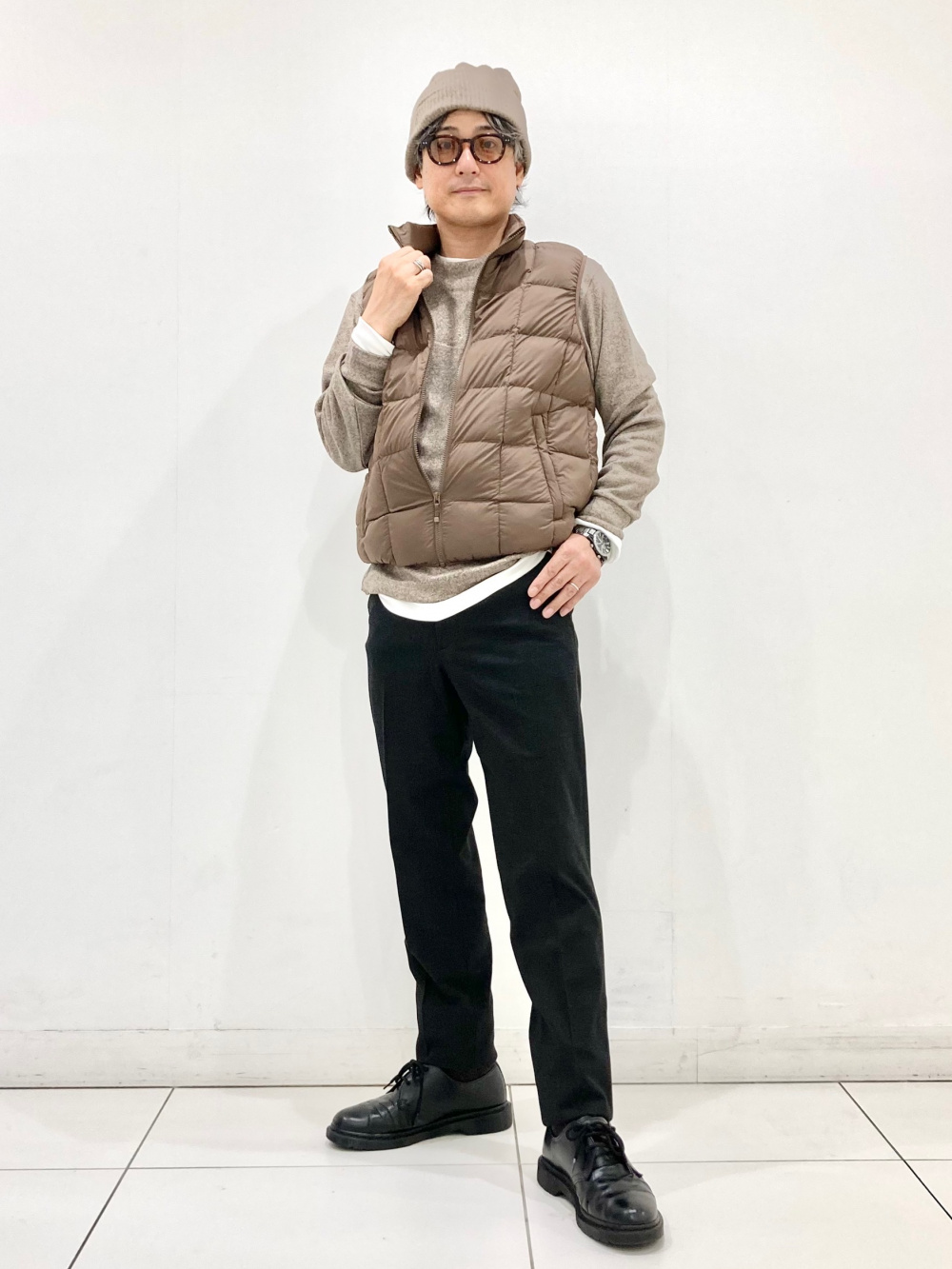 ソフトニットフリースクルーネックT、フリースジャケット」の着用