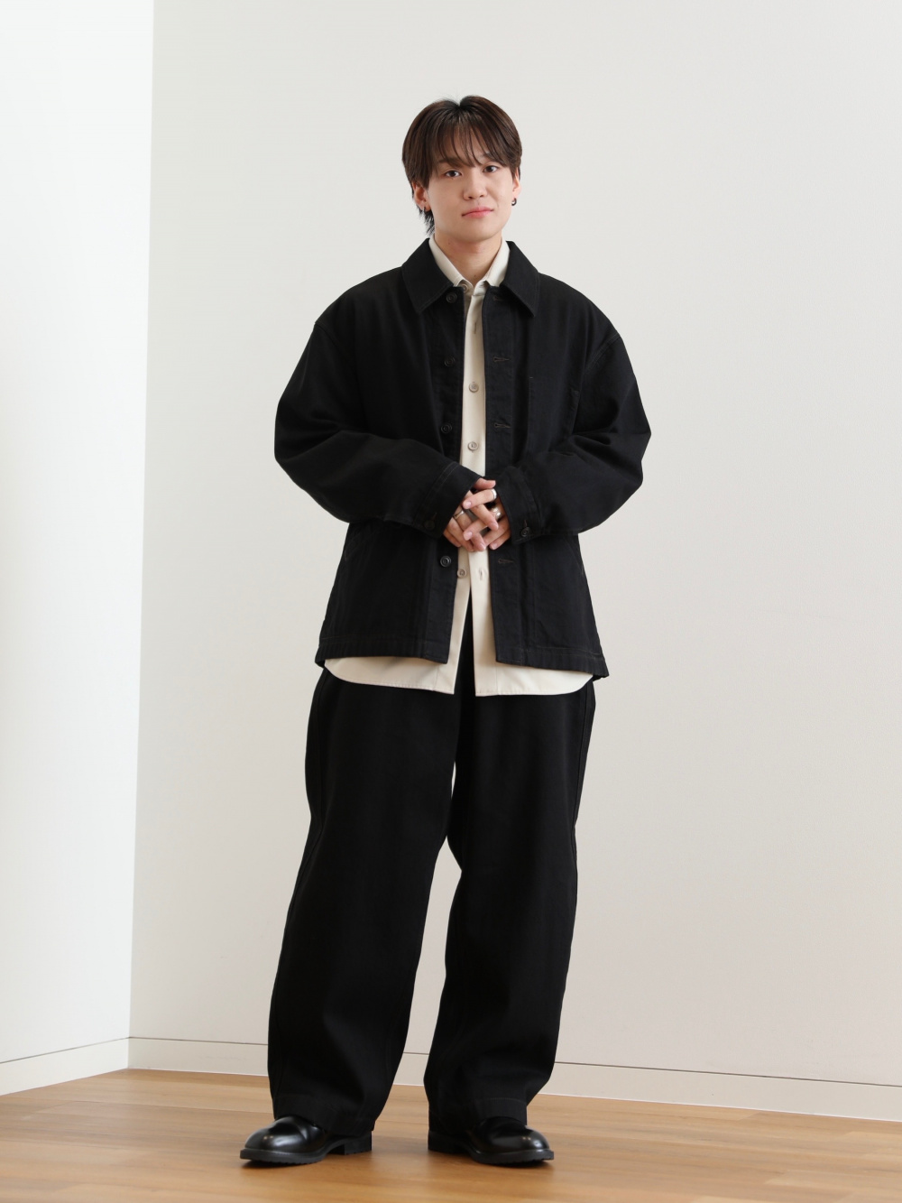 オーバーサイズカラーデニムジャケット」の着用コーディネート