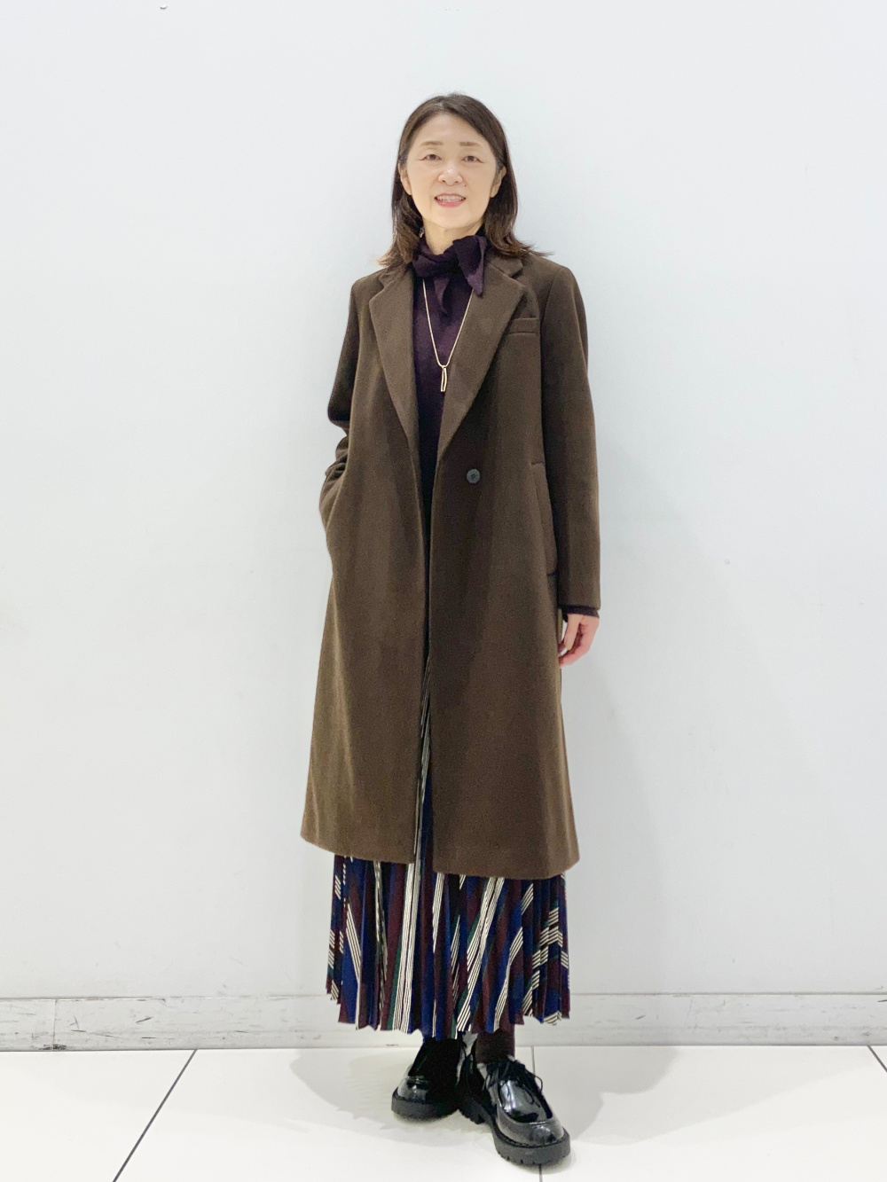 ダブルロングコート、カシミヤリラックスVネックセータースカーフつき
