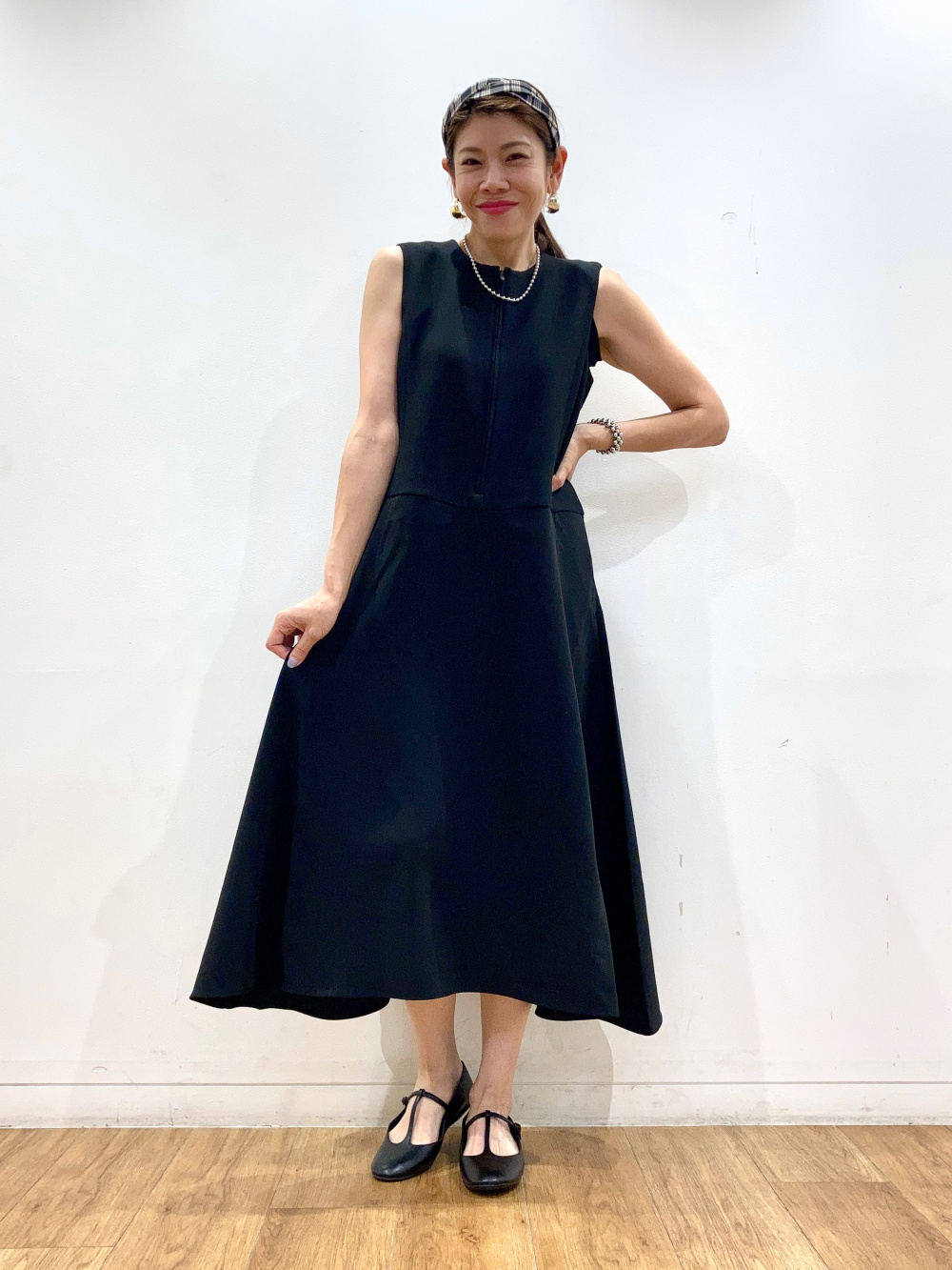 ハーフジップワンピースノースリーブ」の着用コーディネート| ユニクロ公式