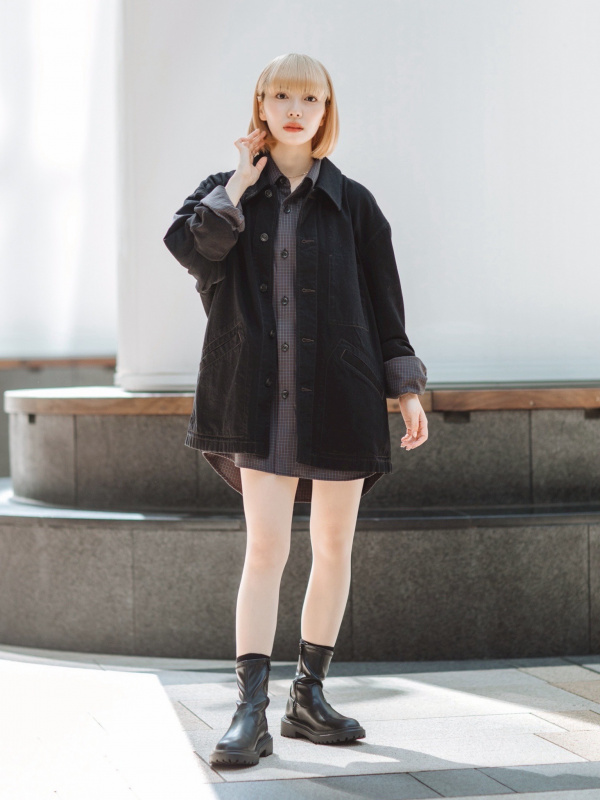 オーバーサイズカラーデニムジャケット（メンズ）の着用