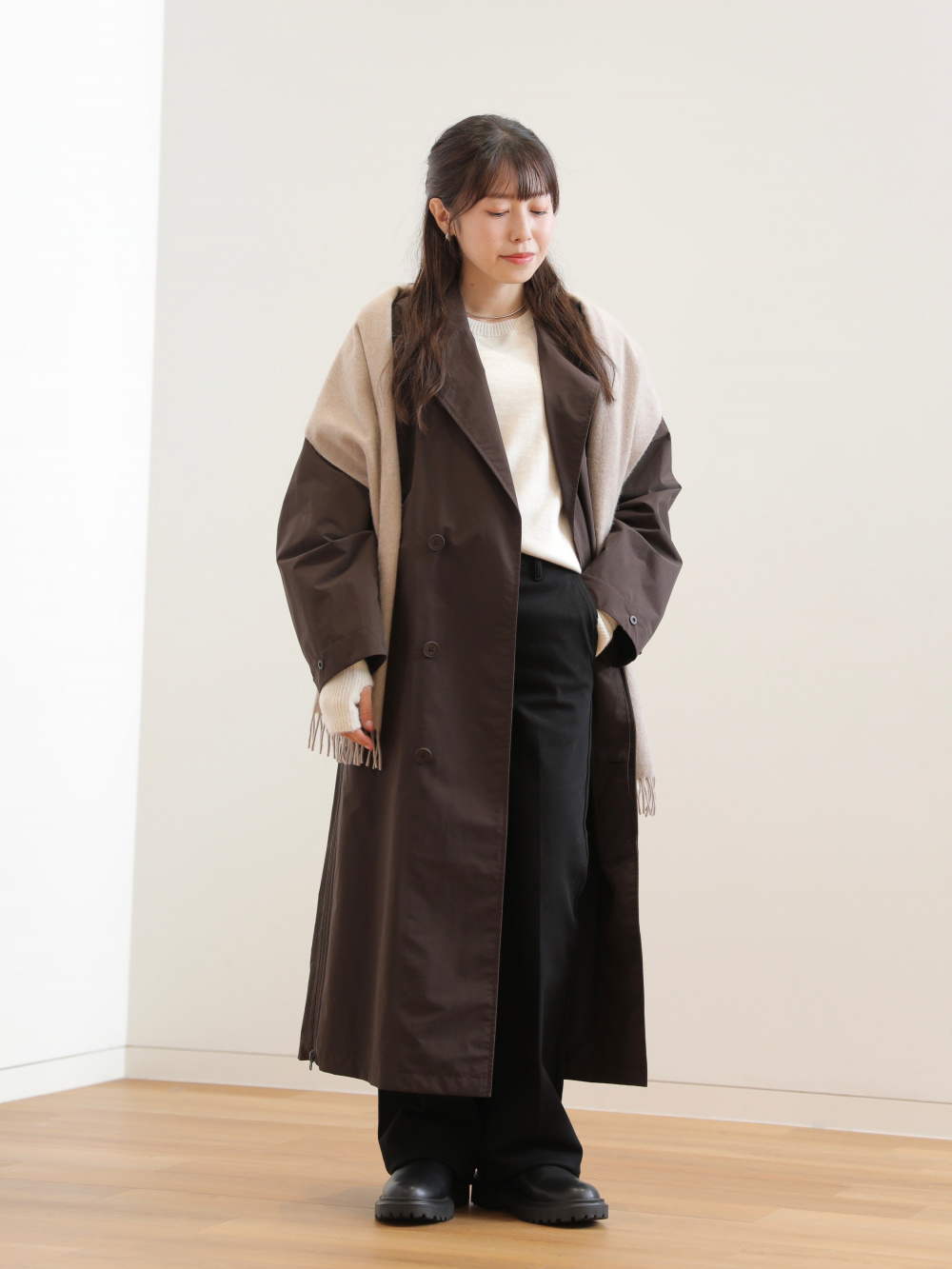 ステンカラーロングコート、ドレープシャツ」の着用コーディネート