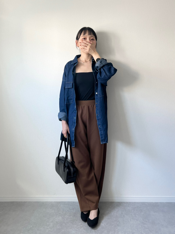 ドライスウェットカーブパンツ、フラッフィVネックセーターの