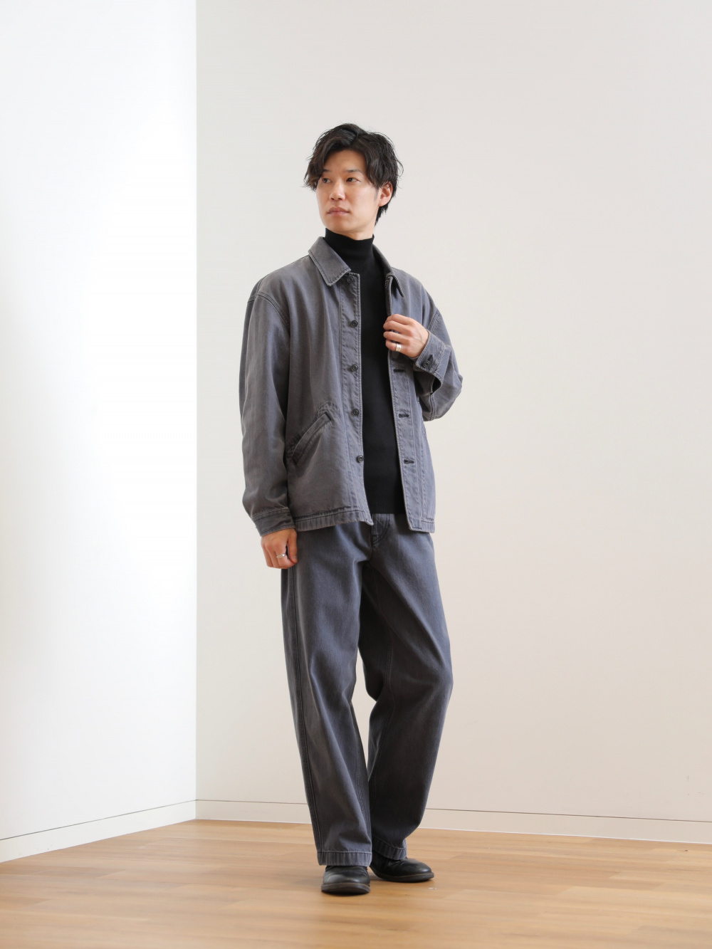 オーバーサイズカラーデニムジャケット、ワイドフィットカラージーンズ