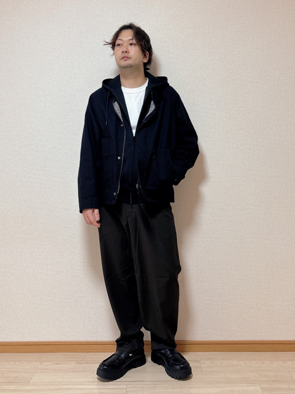 落ち着いたデザインで使いやすい！スキー旅行にもオススメ！FILA UNIQLO 落ち着いたデザインで使いやすい！スキー旅行にもオススメ！FILA