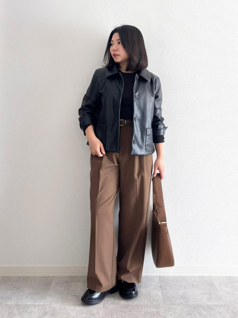 コーティングショートジャケット」の着用コーディネート| ユニクロ公式