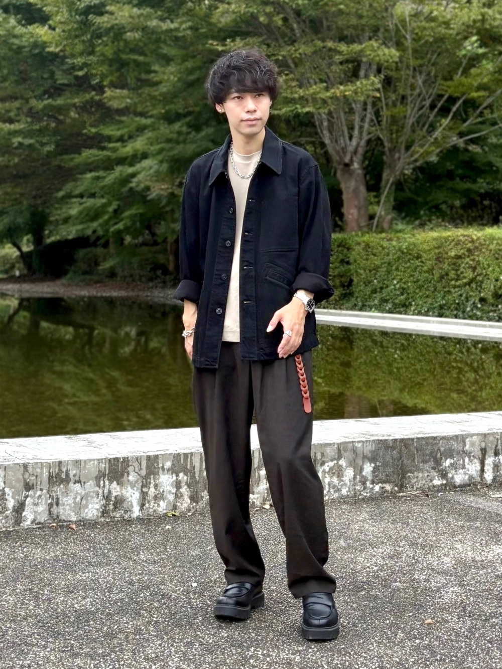 ユニクロU オーバーサイズカラーデニムジャケット BLACK Sサイズ オーバーサイズカラーデニムジャケット（メンズ）の着用