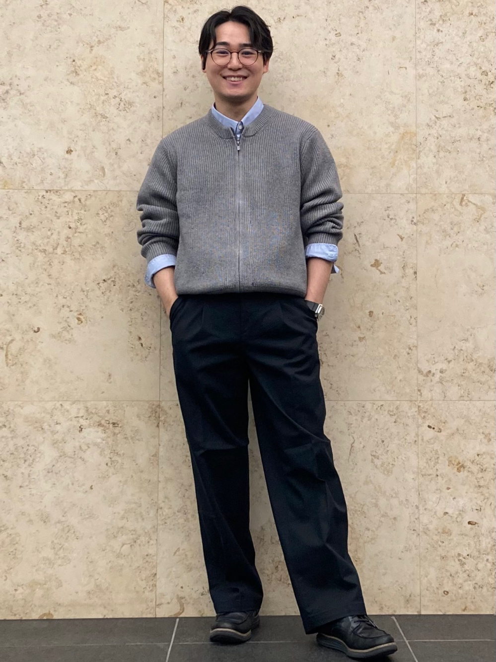 クルーネックフルジップカーディガン」の着用コーディネート| ユニクロ公式