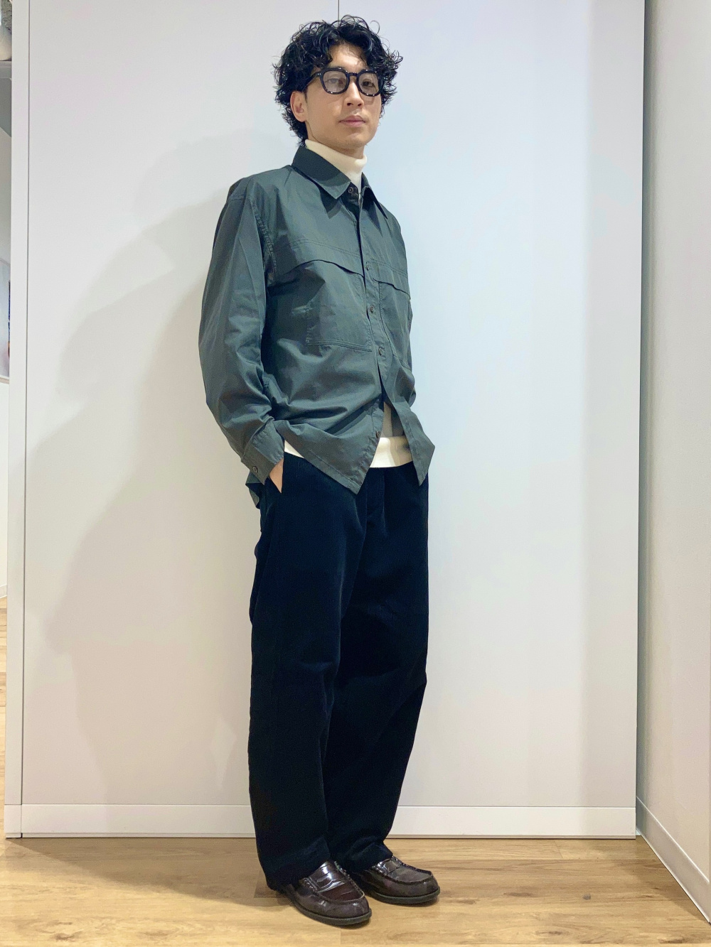 ユーティリティオーバーサイズシャツ、オーバーサイズカラーデニム