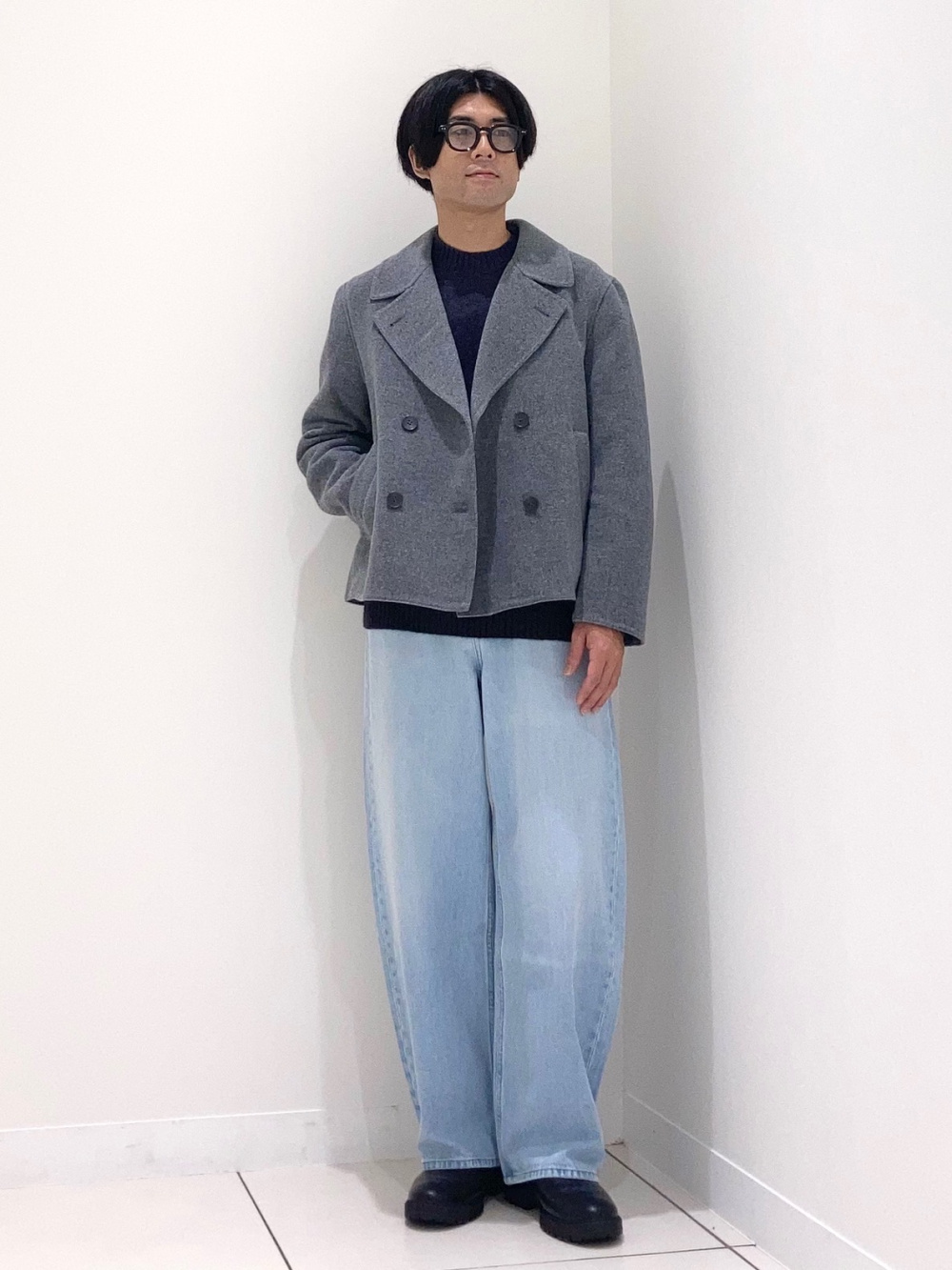 ダブルフェイスショートコートリラックスフィット」の着用