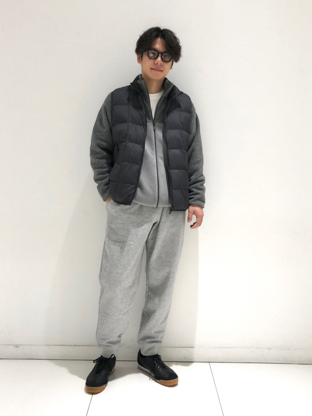 ヒートテックボアスウェットパンツ、パフテックジャケット」の着用