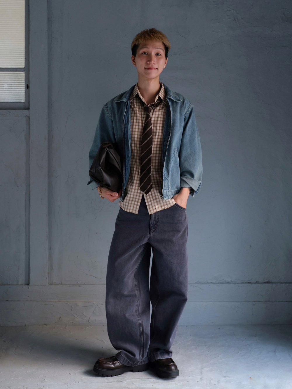 2点セット　オーバーサイズカラーデニムジャケット　ワイドフィットカラージーンズ オーバーサイズカラーデニムジャケット、ワイドフィットカラージーンズ