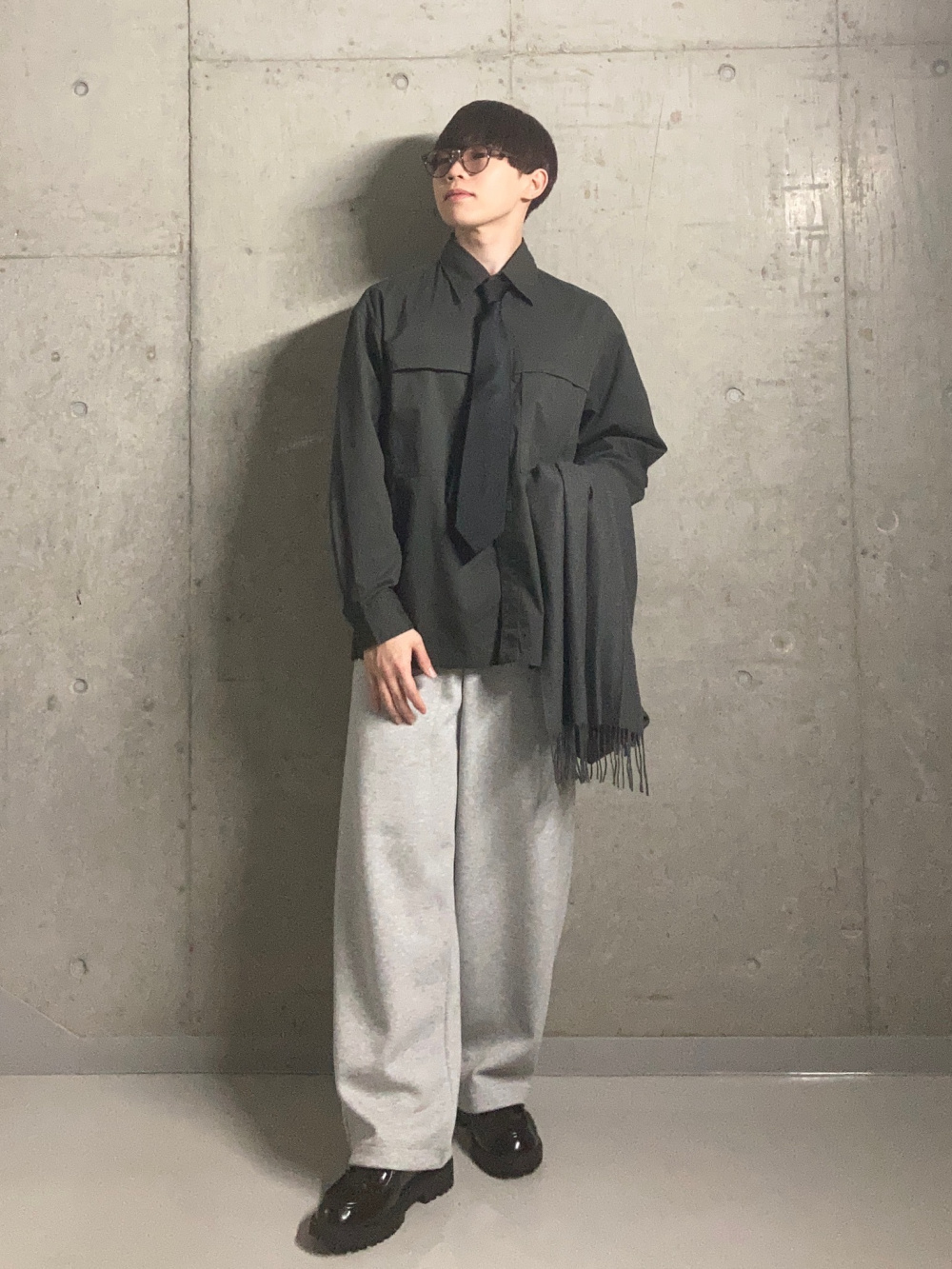 感動ダブルジャケットリラックスフィット、感動タックワイドパンツ」の