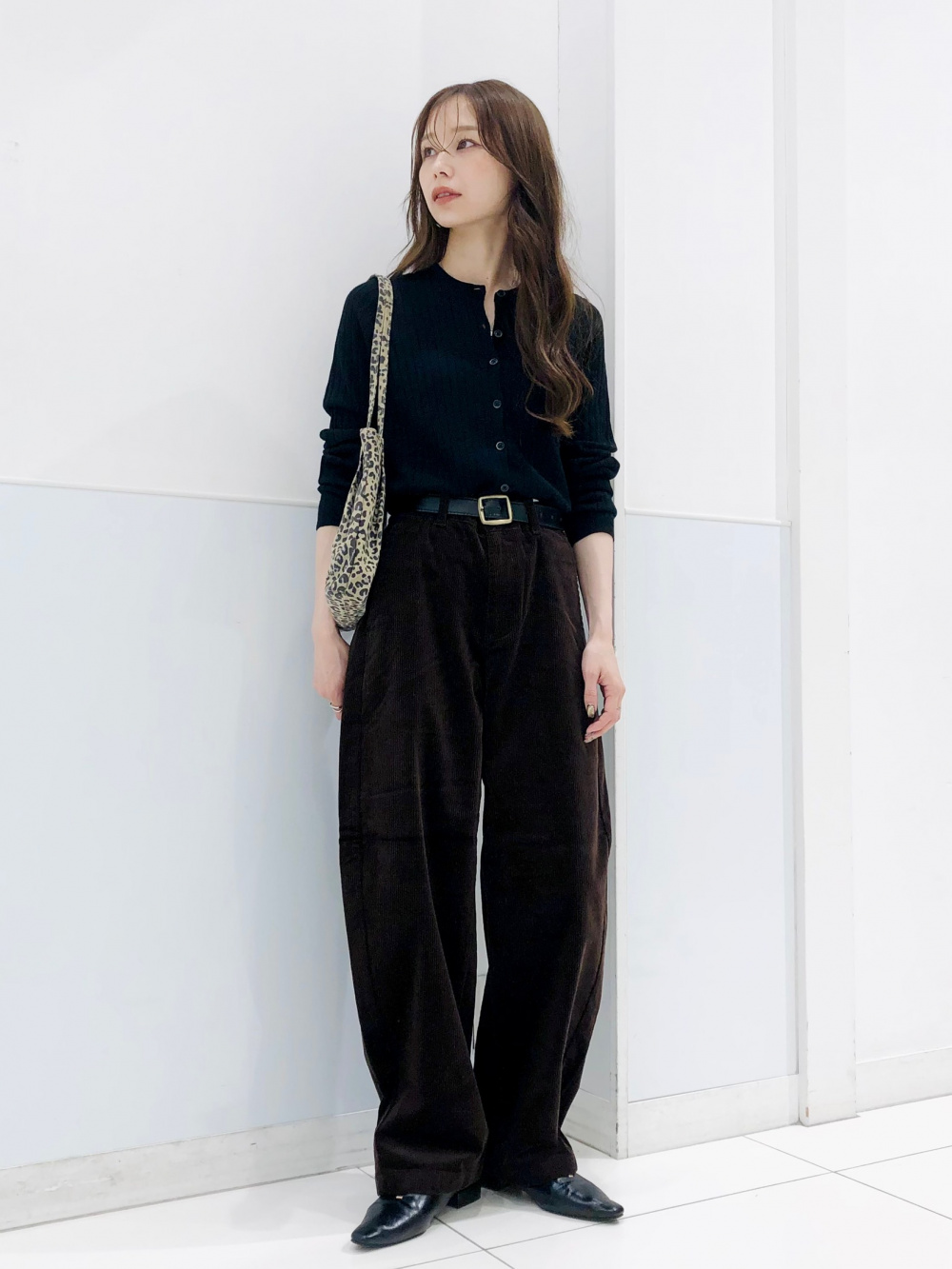 コーデュロイカーブパンツ」の着用コーディネート| ユニクロ公式