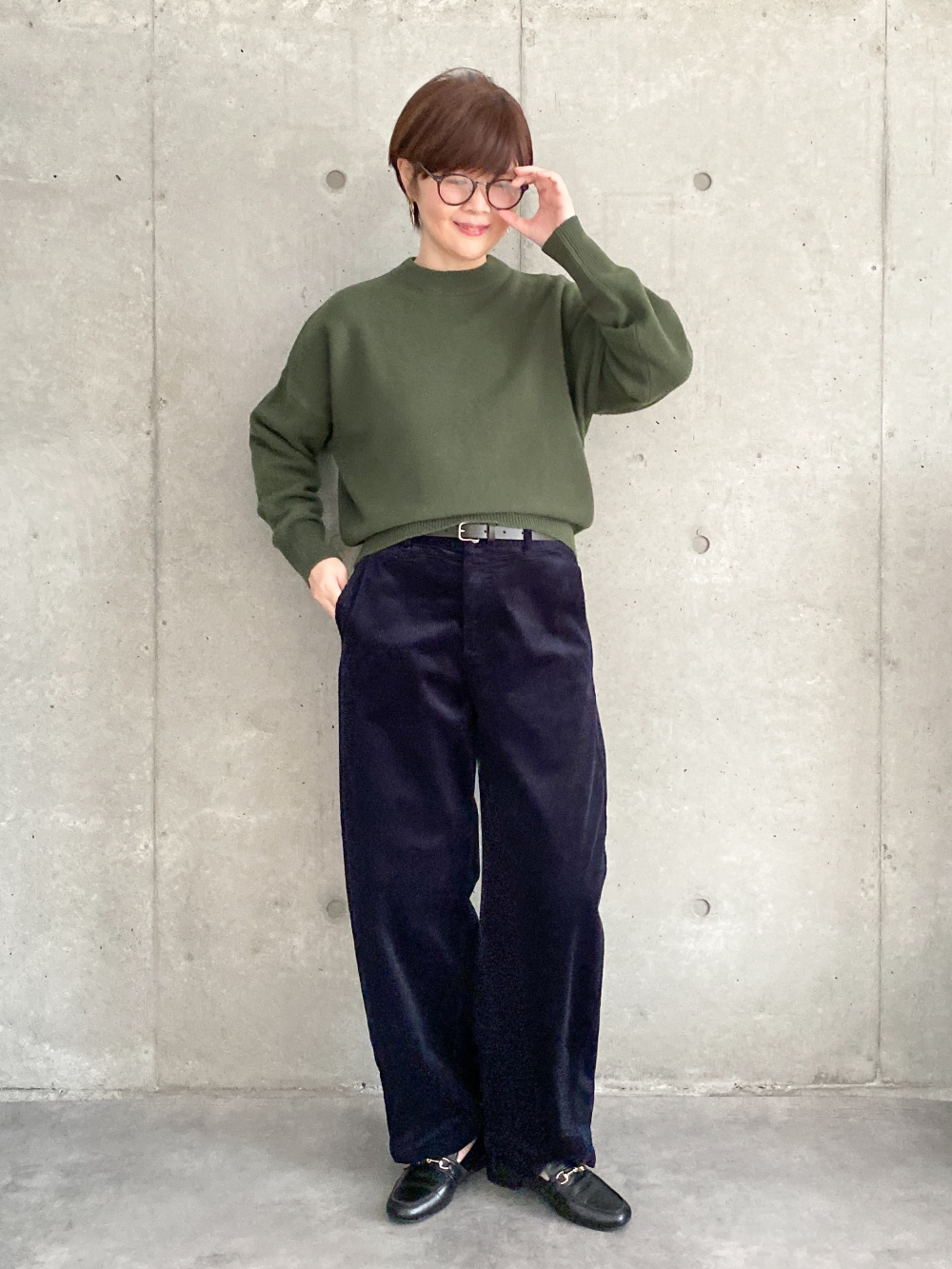 コーデュロイカーブパンツ/丈短め」の着用コーディネート| ユニクロ公式