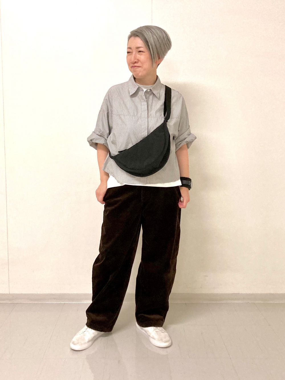 コーデュロイカーブパンツ/丈短め」の着用コーディネート| ユニクロ公式