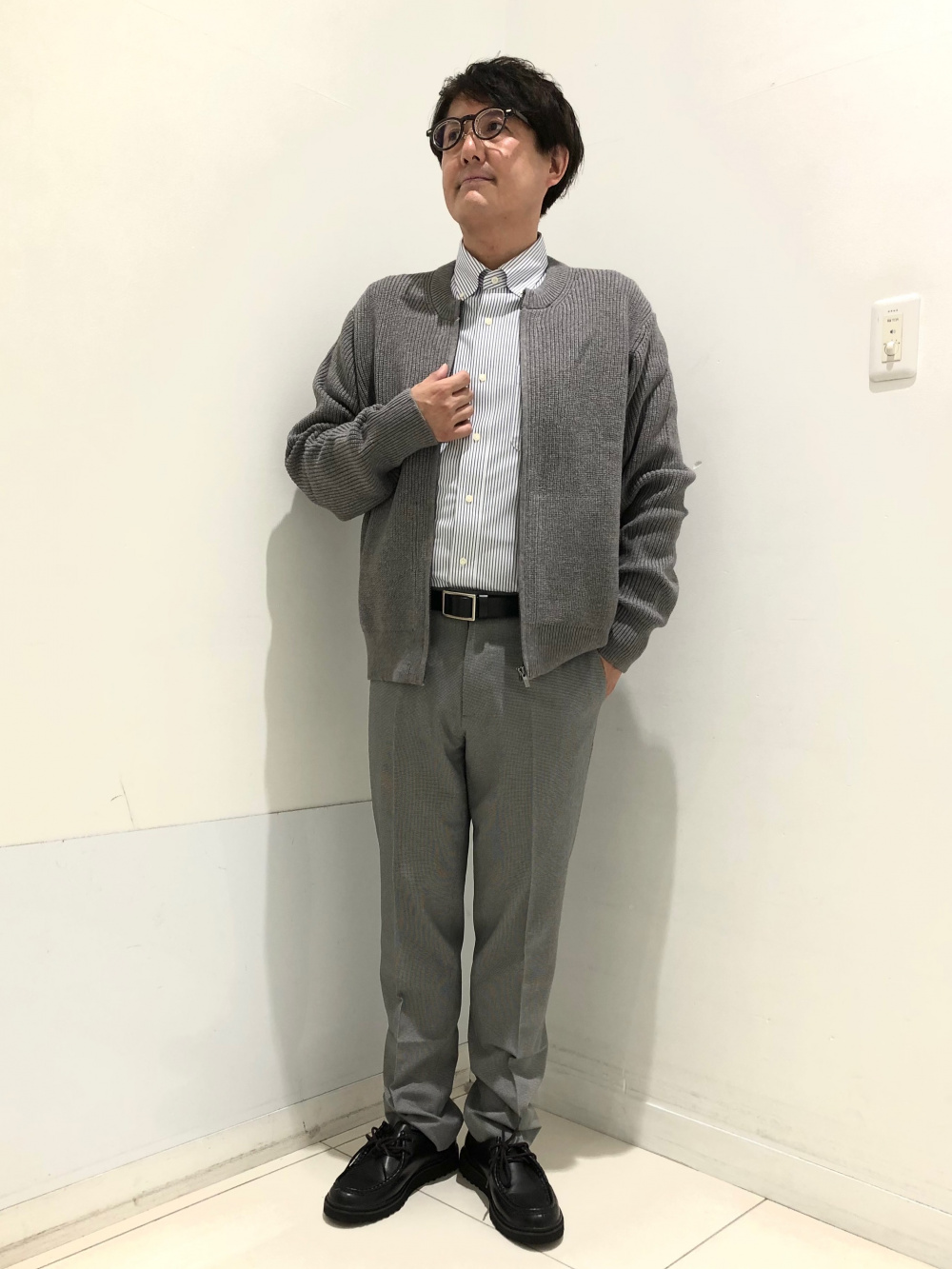 クルーネックフルジップカーディガン」の着用コーディネート| ユニクロ公式