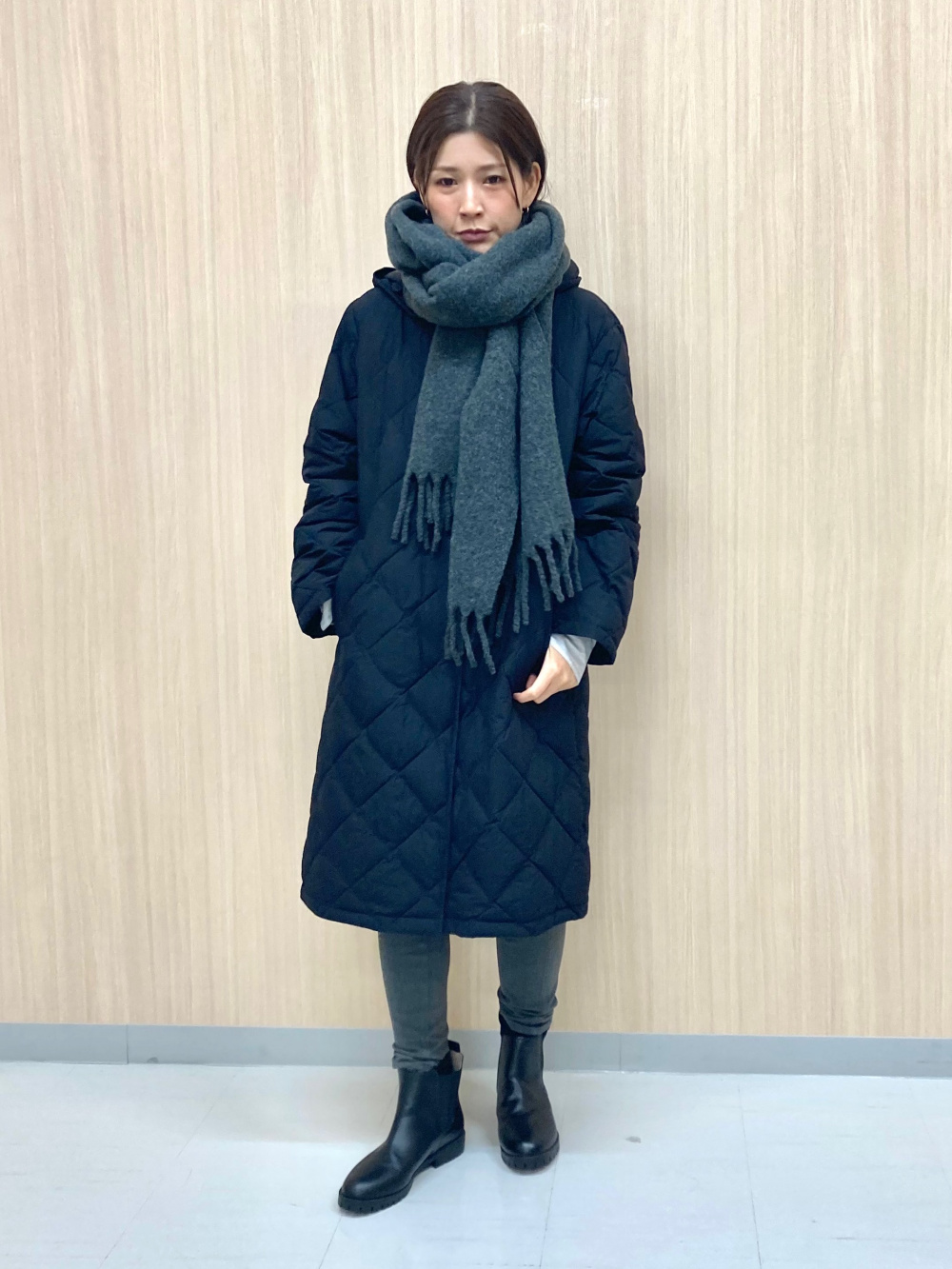 ユニクロ　パフテックロングコートリラックスフィット　ブラック Lサイズ WOMEN パフテックロングコートリラックスフィット | UNIQLO UNIFORM