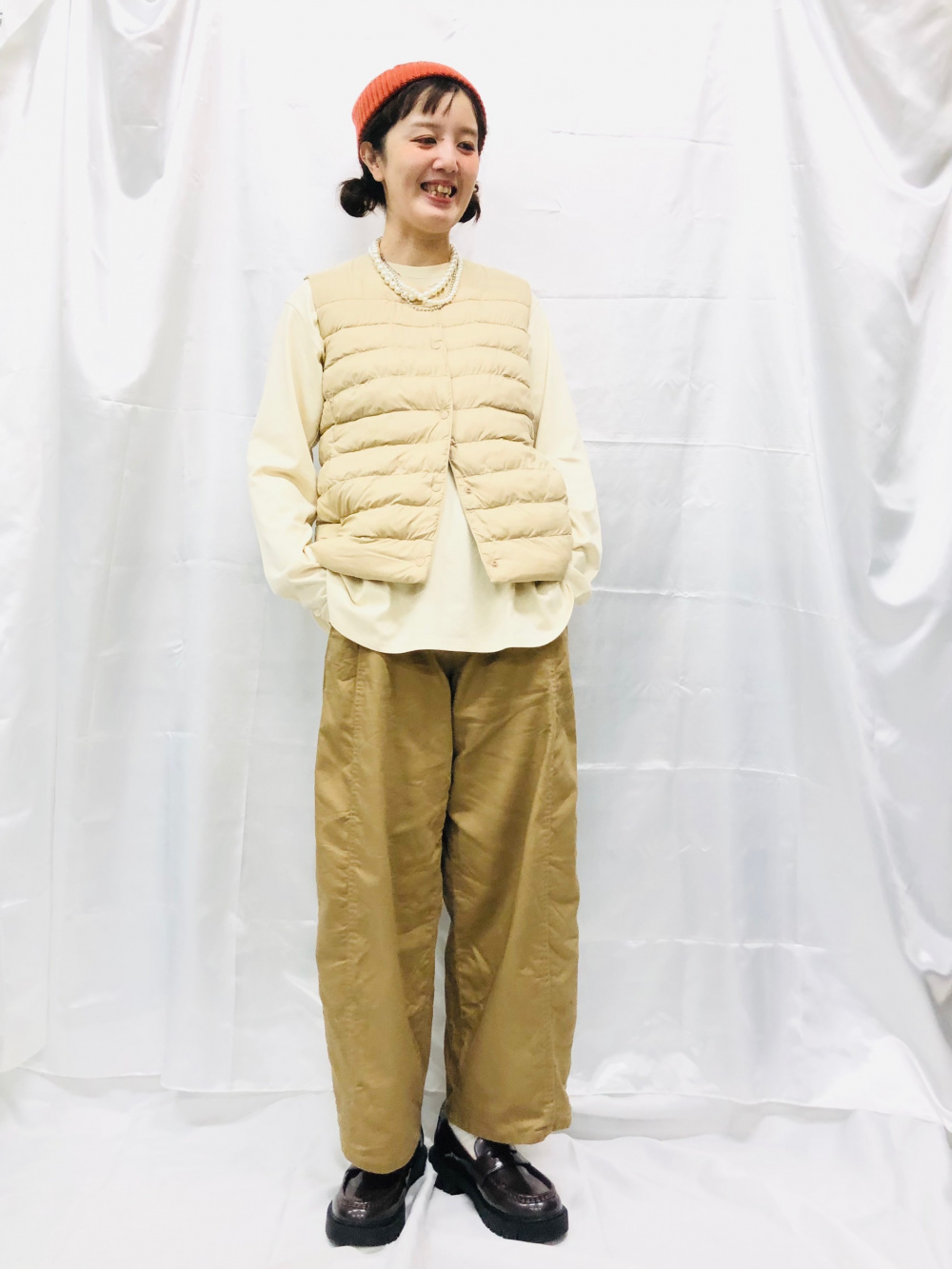 コットンカーブアンクルパンツ」の着用コーディネート| ユニクロ公式