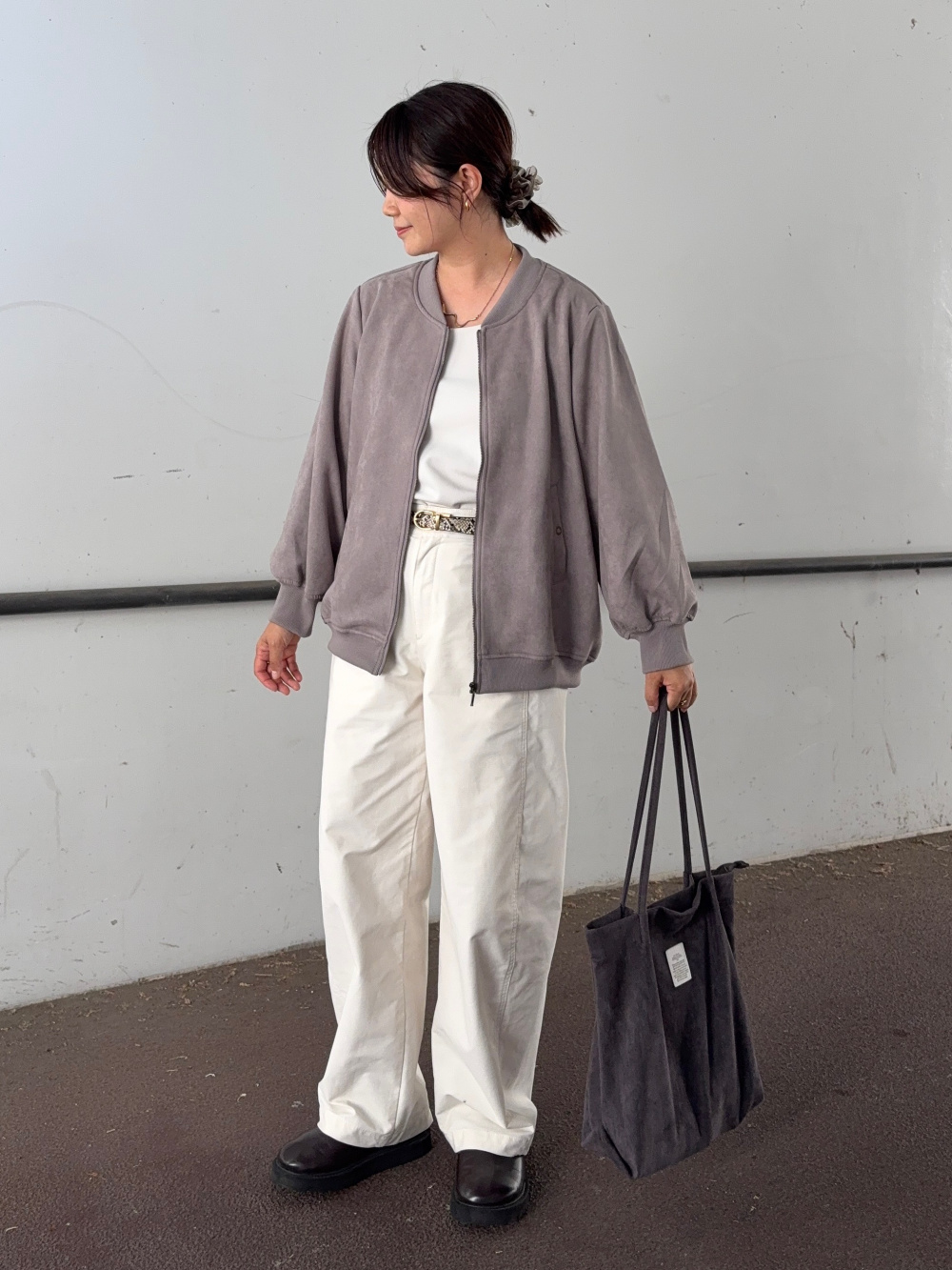 ツイードオーバーサイズジャケット、ツイードタックワイドパンツ」の