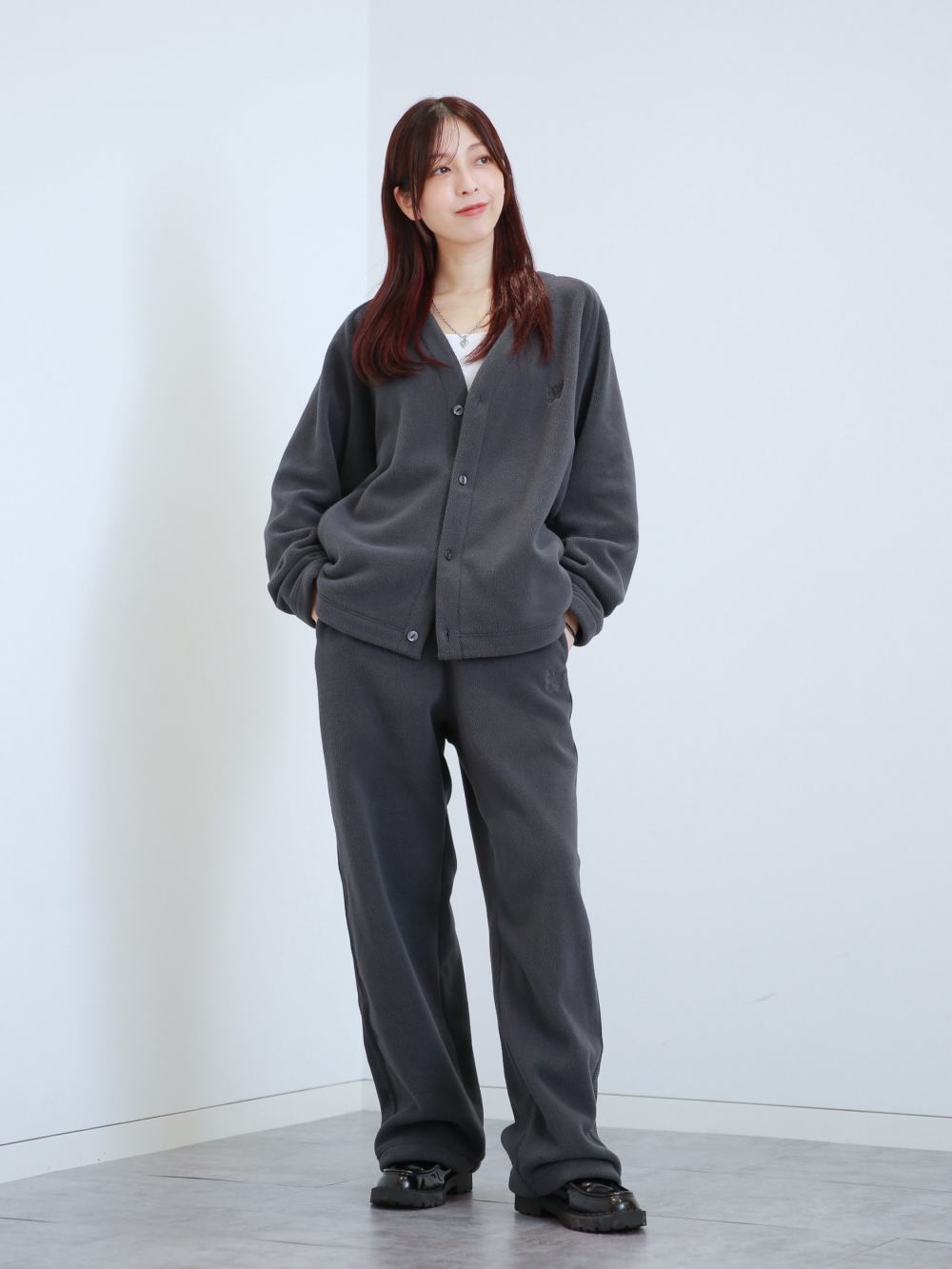 新品ユニクロ×Needlesフリースセットアップ♡ベージュ丈長めXS UNIQLO × NEEDLES ユニクロM ベージュ セットアップ 新作 - メルカリ