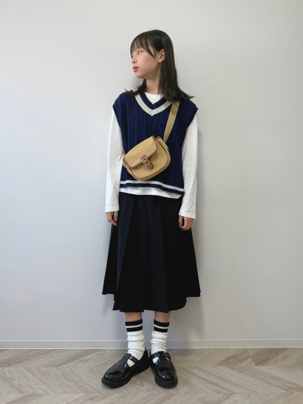 ワイドプリーツミディスカートのコーディネート・着用イメージ