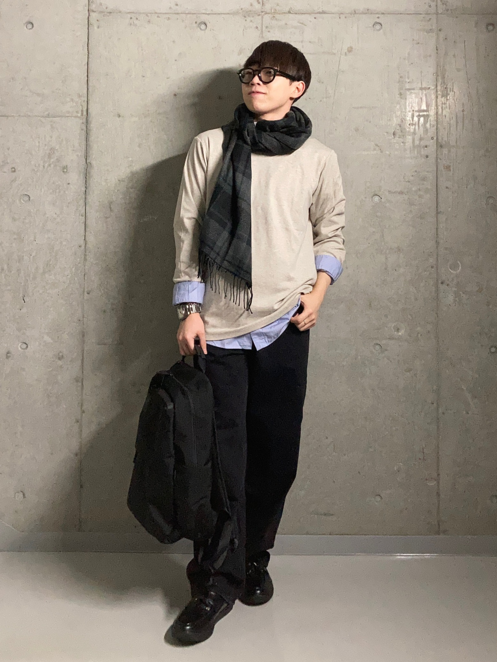 デニムジャケット、ワイドストレートジーンズ」の着用コーディネート