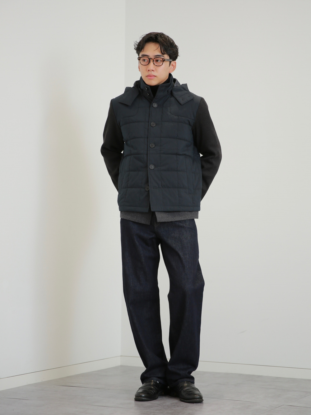 ポケッタブルUVカットパーカ、ウィンドプルーフ2WAYコート」の着用