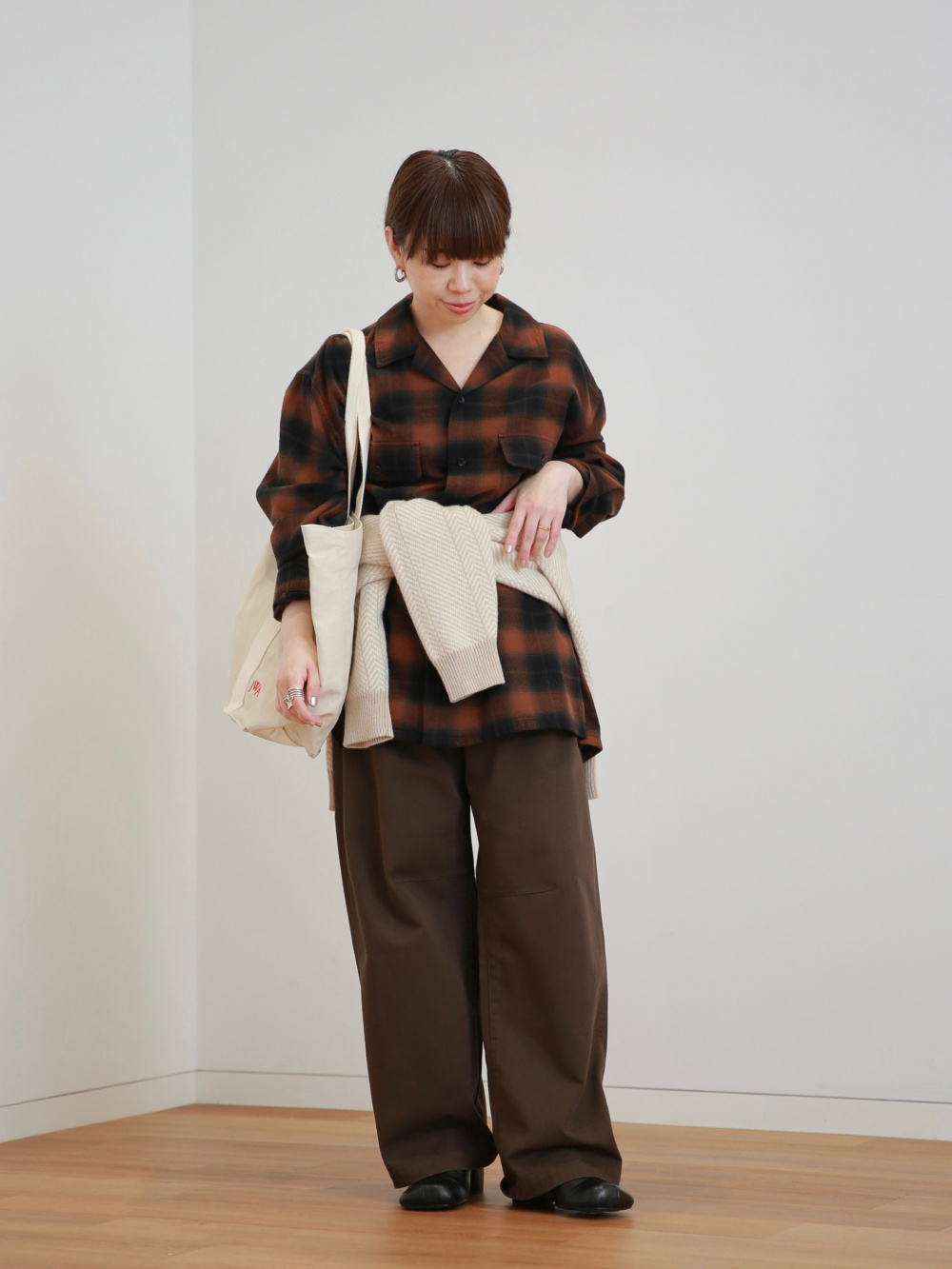 ラムクルーネックセーター、ブラッシュドコットンオーバーサイズシャツ