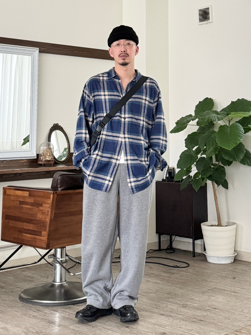 オーバーサイズカラーデニムジャケット、ブラッシュドモックネックT