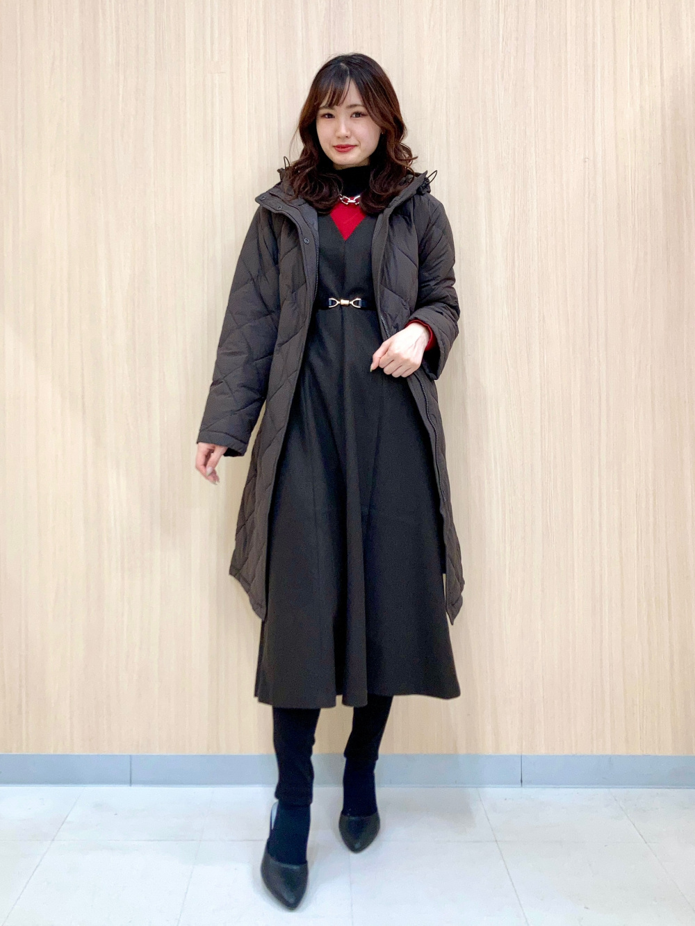 パフテックロングコートリラックスフィット、ストレートジーンズ」の