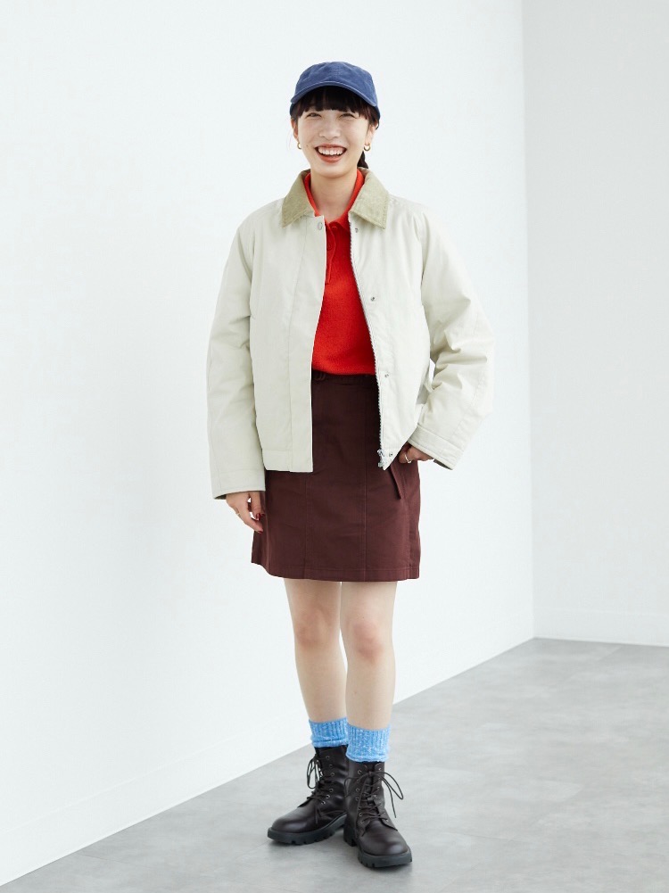 パフテックショートジャケット、ラムポロセーター」の着用