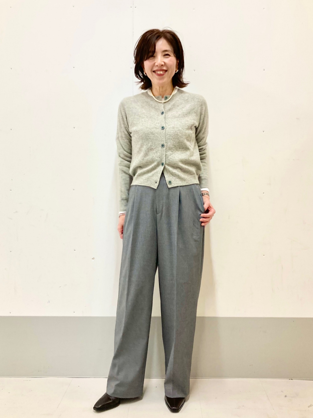 ユニクロ UNIQLO カシミヤクルーネックショートカーディガン ユニクロ公式 | カシミヤクルーネックショートカーディガン