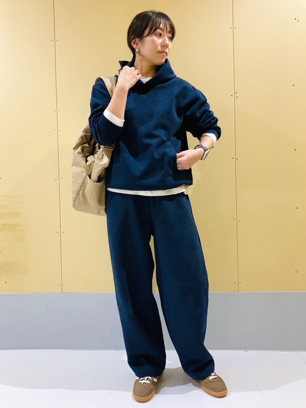 m*3様 IRO IRO ユニセックス パーカー Tシャツ ワイドパンツ コーデ m*3様 IRO IRO ユニセックス パーカー Tシャツ ワイドパンツ コーデ