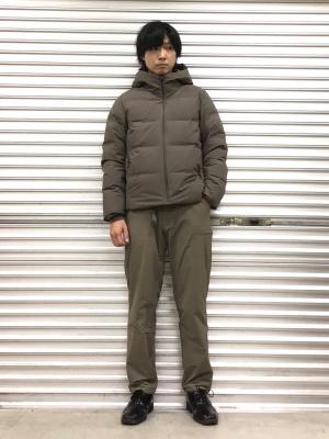 ユニクロ公式 | シームレスダウンパーカ