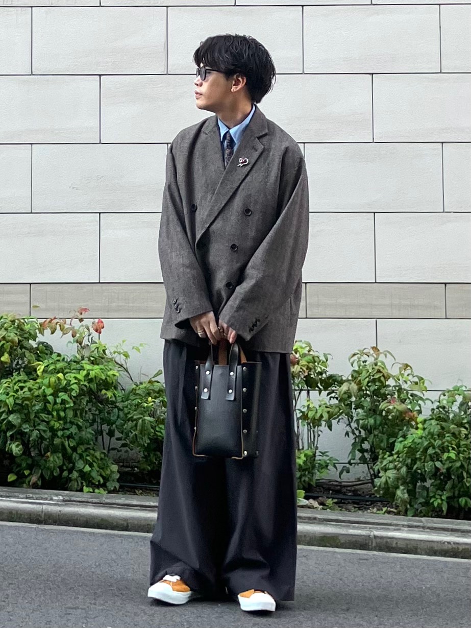 感動ダブルジャケットリラックスフィット、感動タックワイドパンツ」の