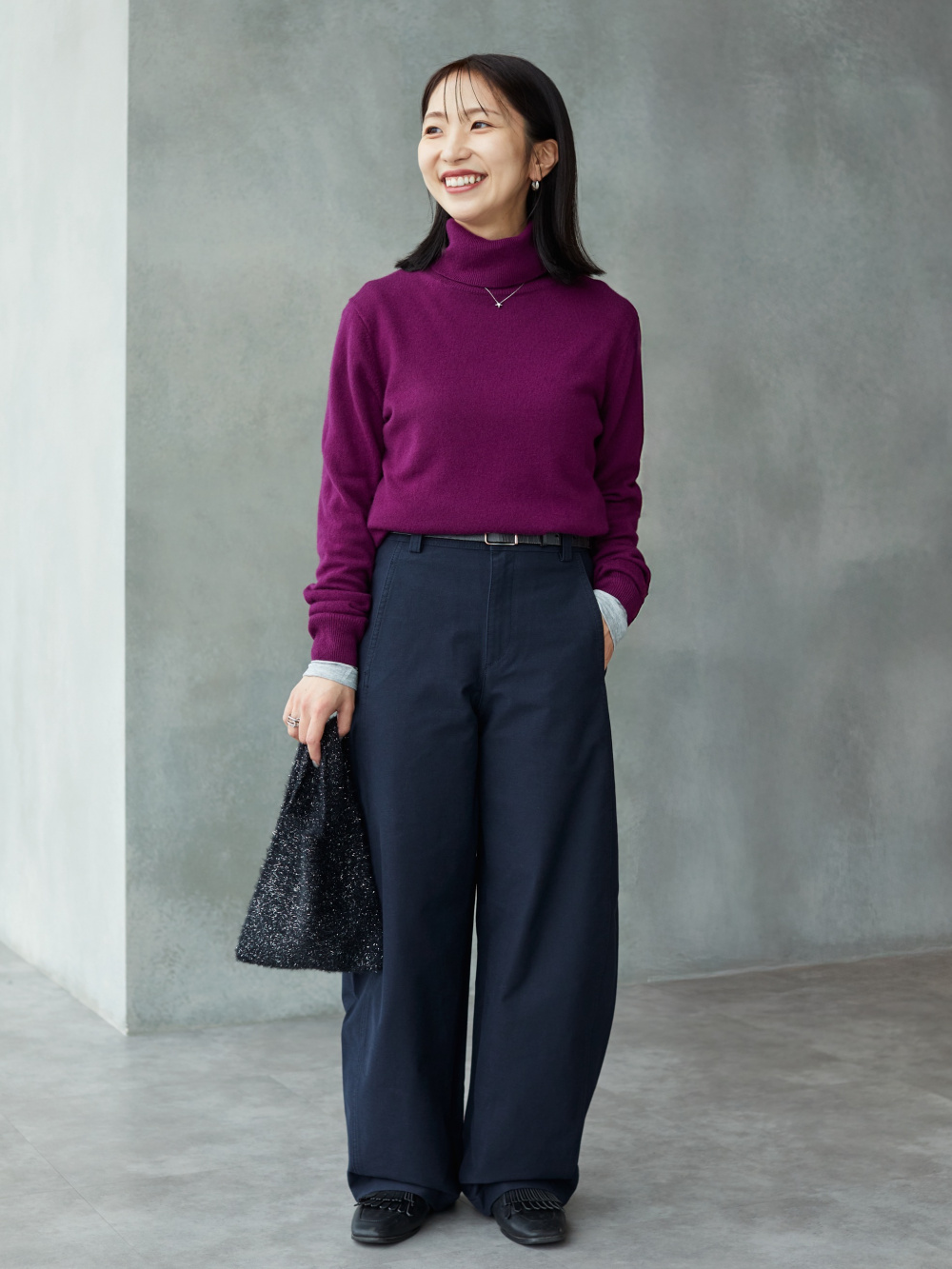 パフテックリラックスジャケット、カシミヤタートルネックセーター」の