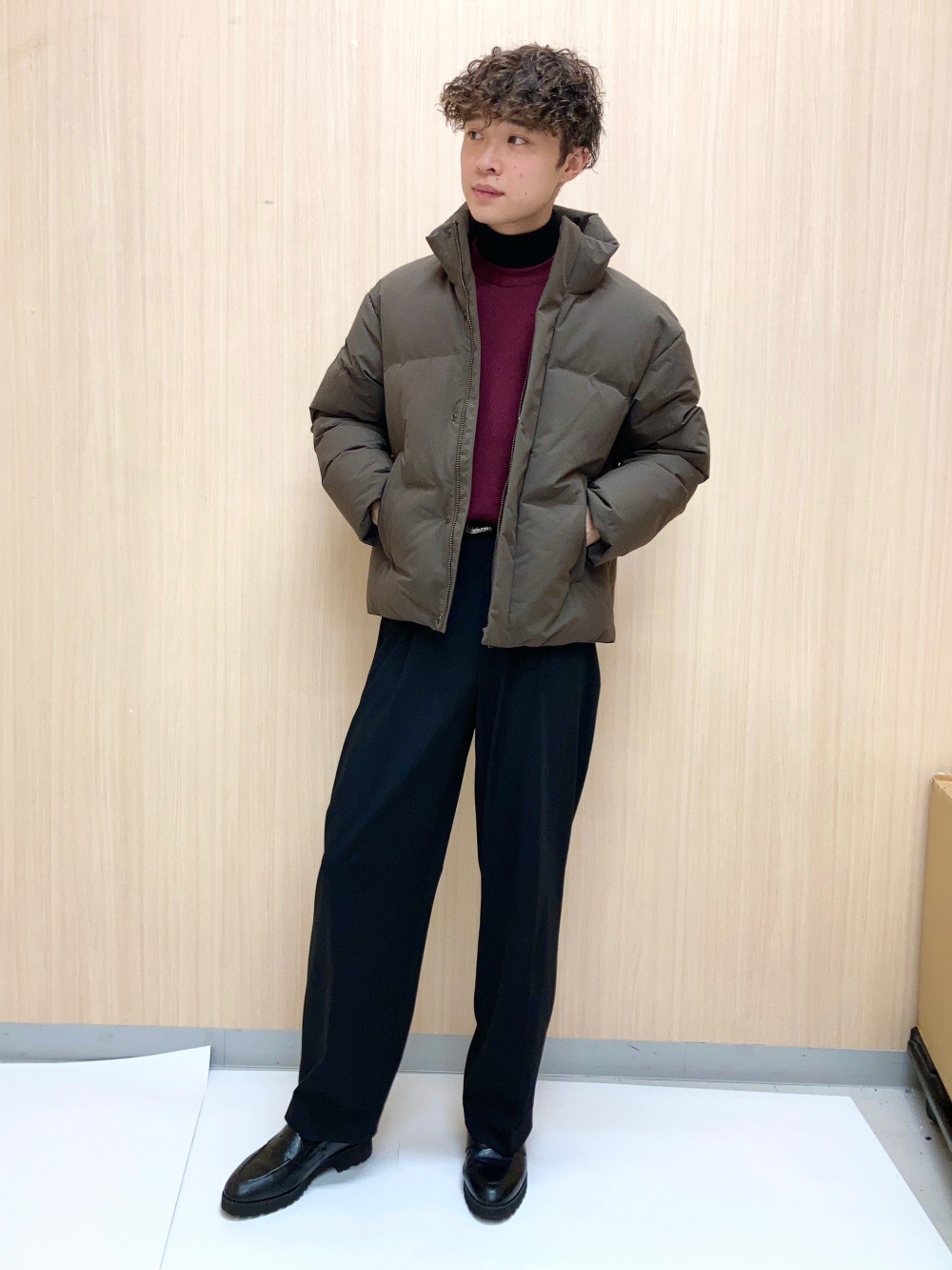 ソフトニットフリースクルーネックT、フリースジャケット」の着用