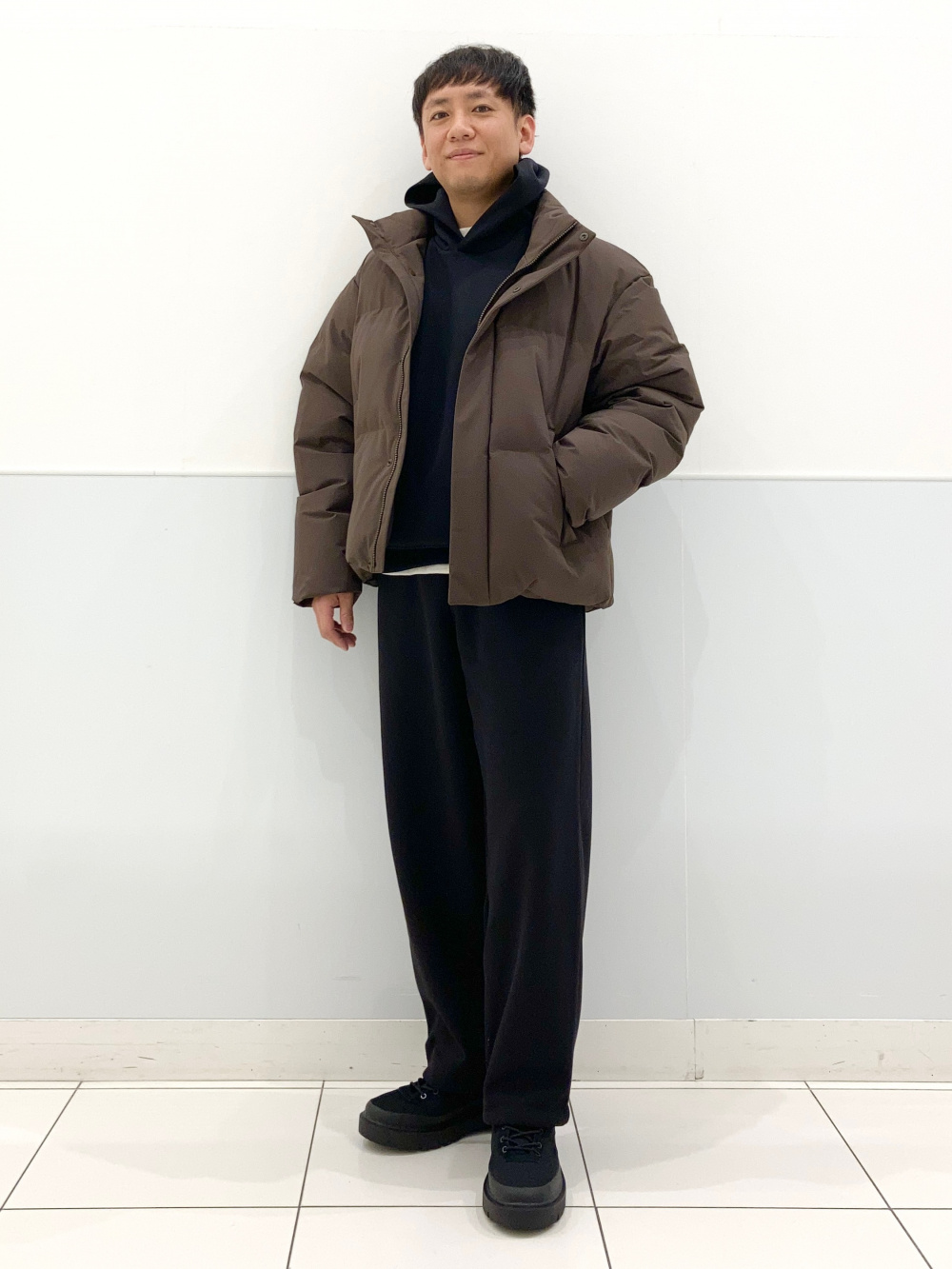 ソフトニットフリースクルーネックT、フリースジャケット」の着用