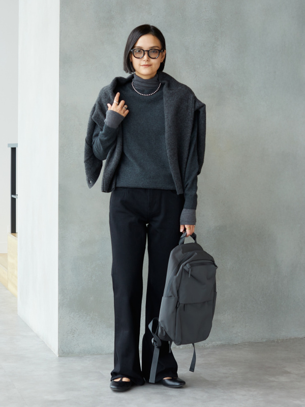 ブラッシュドジャージーワンピース、カシミヤクルーネックセーターの