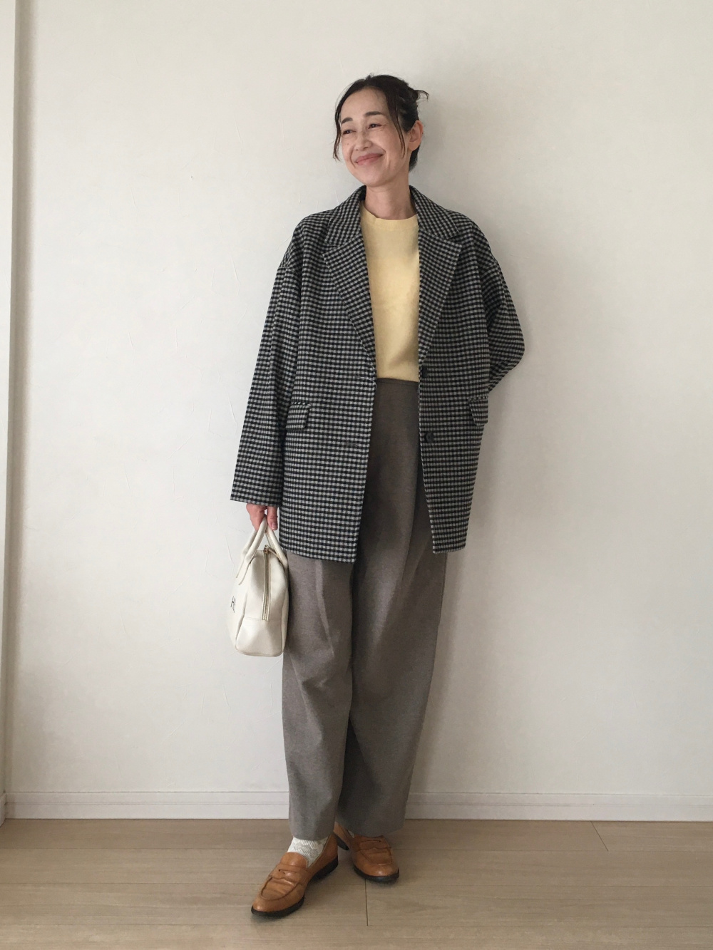 ブラッシュドジャージータックワイドパンツ（丈標準70～72cm）、レザー